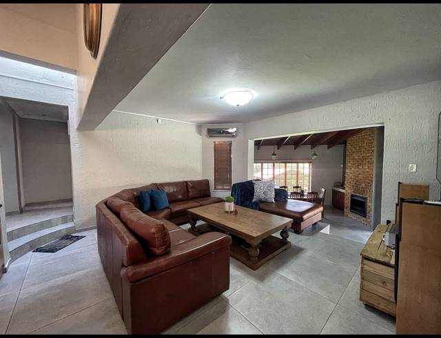 4 BEDROOM HOUSE FOR SALE IN VANDERBIJLPARK SW 5